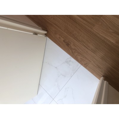 Parquet contrecollé chêne 12X145 mm, rustique, vernis mat, brossé, rainure-languette