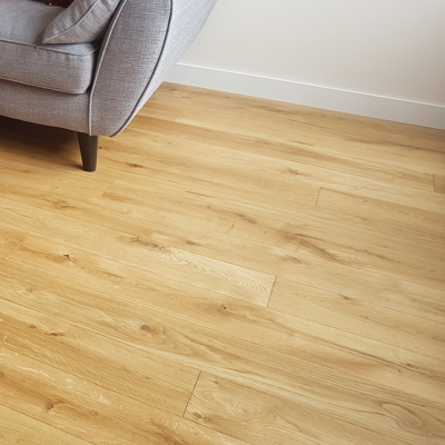 Parquet chêne massif 14X130 mm, PRIMO CITY, rustique/campagne, vernis incolore, brossé