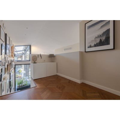 Placage bois noyer format Diamond 502 x 290 mm, vernis light